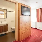 Hotel Schmalzerhof 3*